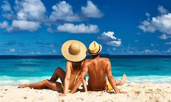 Legends Hotel Units With Panoramic Ocean Views In Surfers Paradise Gold Coast